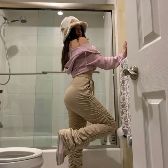 Meet your Posher, Ry - Picture 8 of 12